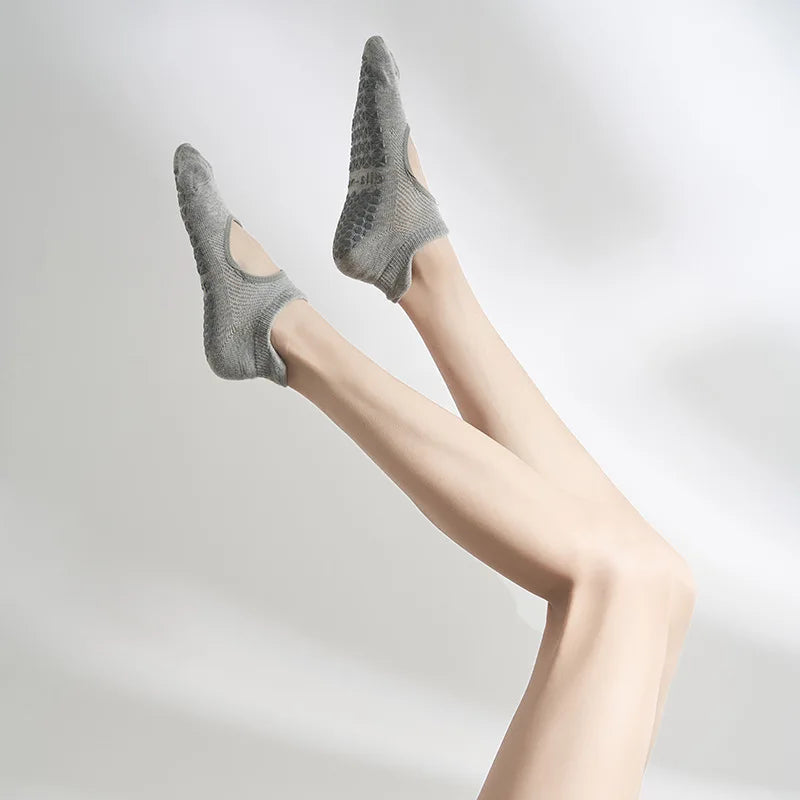 Xianghui Custom logo Colorful Summer Breathable Mesh Soft New Design Custom Pilates Yoga Socks Anti slip