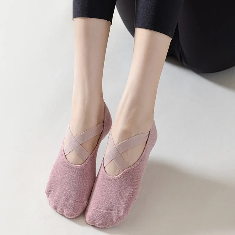 Xianghui Wholesale Custom logo Anti-slip Yoga Socks Grips Custom Yoga Socks for Women