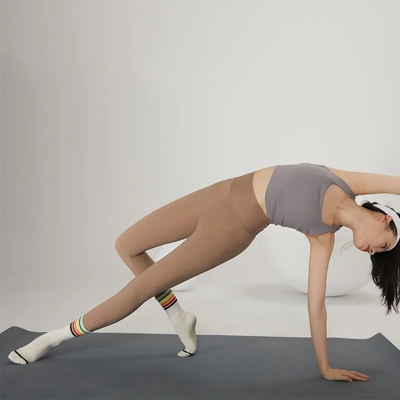 Xianghui Crew Sports Cotton Soft Colorful Strip Design Custom logo Women High Quality Yoga Pilates Socks